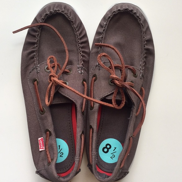 Levi's Other - Men levi’s lace up boat shoes, size 8.5